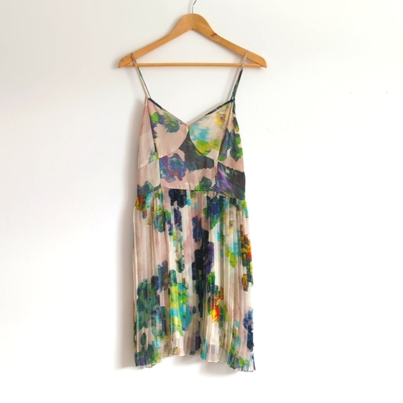 🆕🌿BB DAKOTA FLORAL DRESS 🌿 - Picture 5 of 12